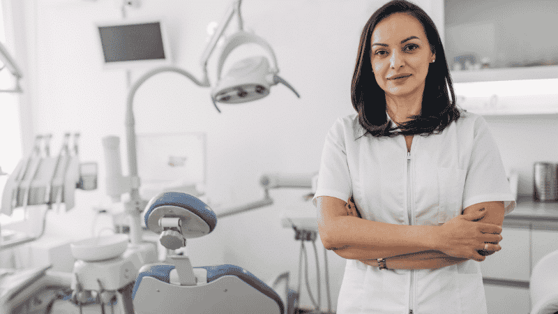 how to choose an implant dentist